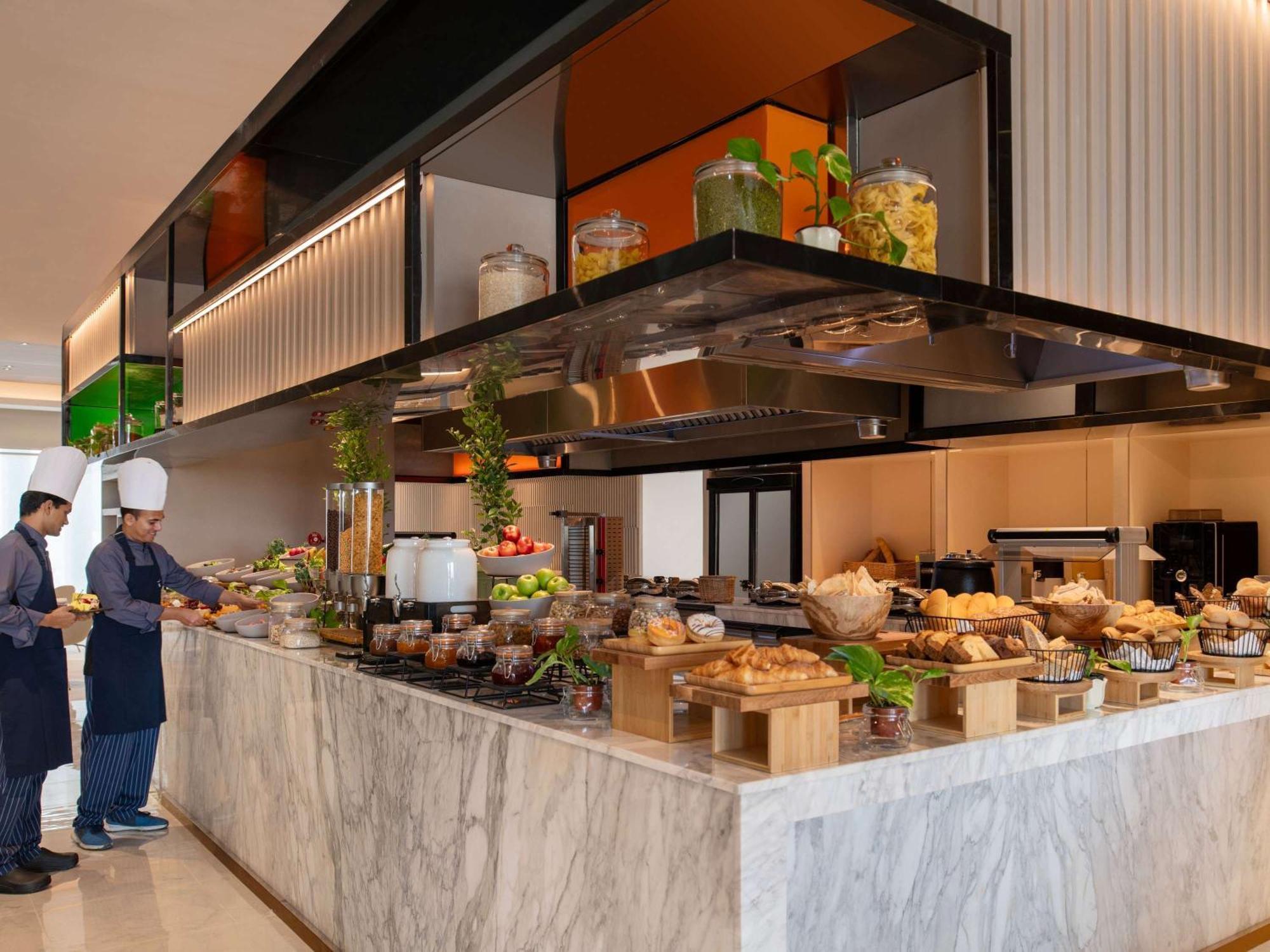 Novotel Riyadh Sahafa Riade Exterior foto